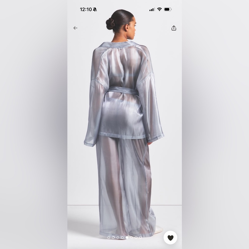 SKIMS Silver Women's Robe Set - Picture 4 of 4